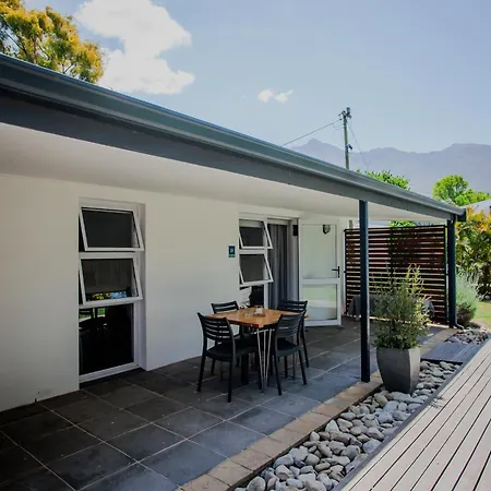Aan De Eike Guest House-3