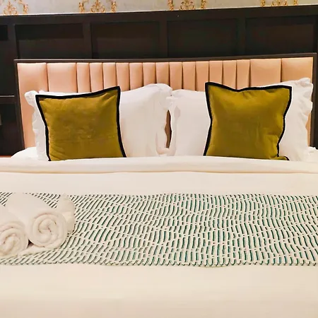 Carnarvon Suites-2