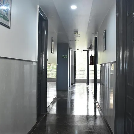 Qotel Hotel Rama Rohini Rohini I Near Metro I Spacious Rooms I Friendly Staff I Most Preferred Hotel In Rohini-2