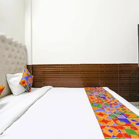 Hotel The Lazeez-3