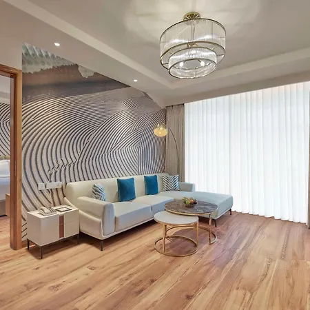 Doubletree By Hilton Varanasi-3