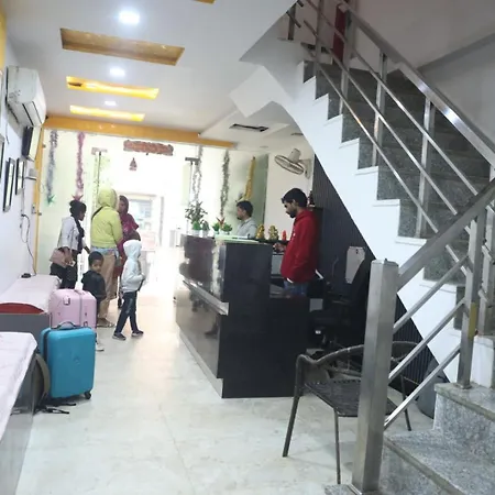Hotel Grand Father-3