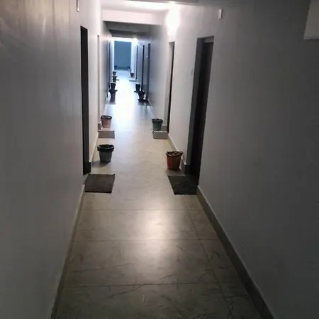 Everest Lodge-3