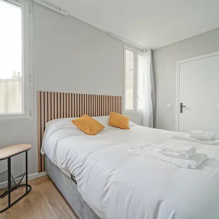 Hotel Trianon Saint Ouen-3