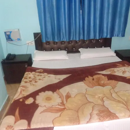 Hotel Raj International Dx In-Front Of Sarai Rohilla Station-2
