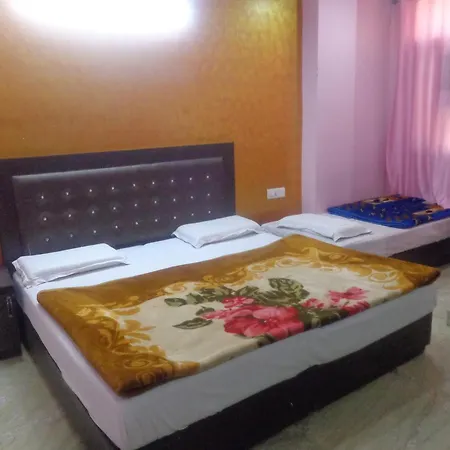 Hotel Raj International Dx In-Front Of Sarai Rohilla Station-3