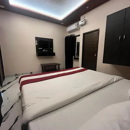 Hotel Shiv Mangalam Near Kashi Vishwanath Tample-2