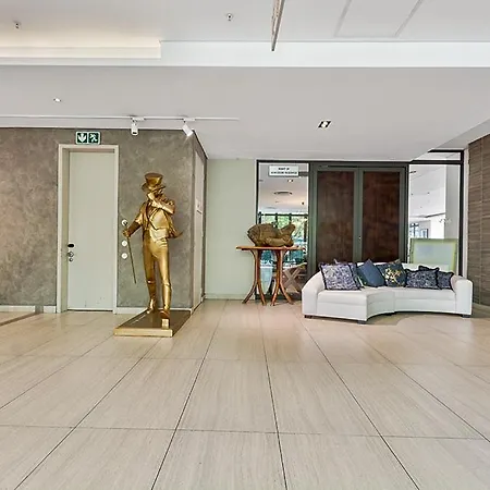 Sandton Skyline Luxury Space-2