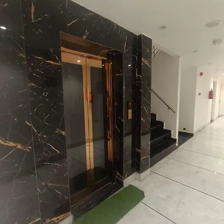 Hotel Green Chilly Near Adarsh Nagar Metro Station-3