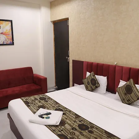 Hotel Lotus Inn-3