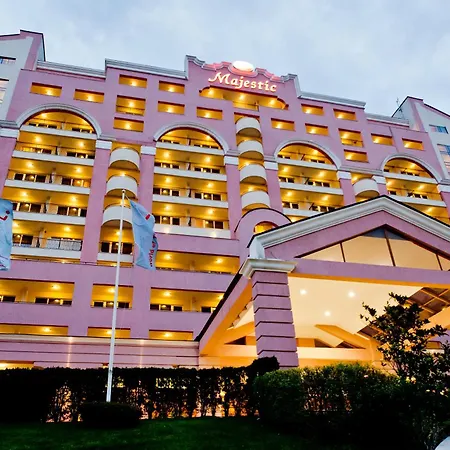 Dit Majestic Beach Apart Hotel-3