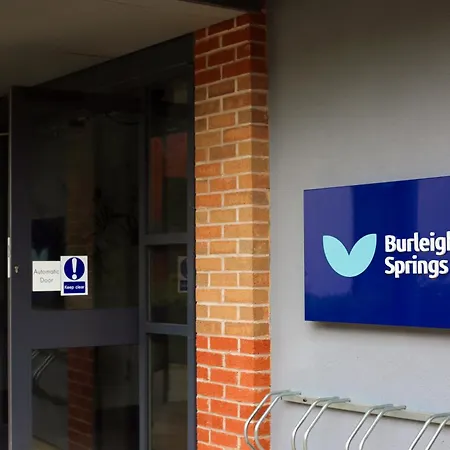 Burleigh Court Hotel And Leisure-2