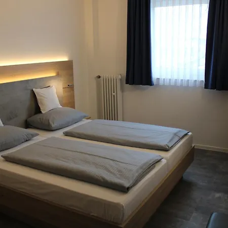 Hotel Am Vogelsanger Weg-3