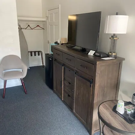 Flagship Inn-3