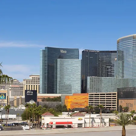 Hampton Inn Tropicana-2