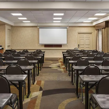 Hampton Inn Tropicana-2