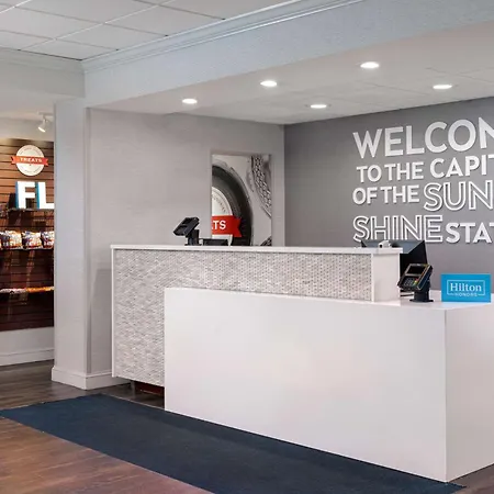 Hampton Inn Tallahassee-Central-2
