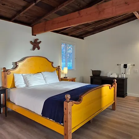 Inn At Schoolhouse Creek-2