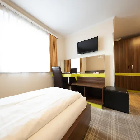Primus Hotel & Apartments-3
