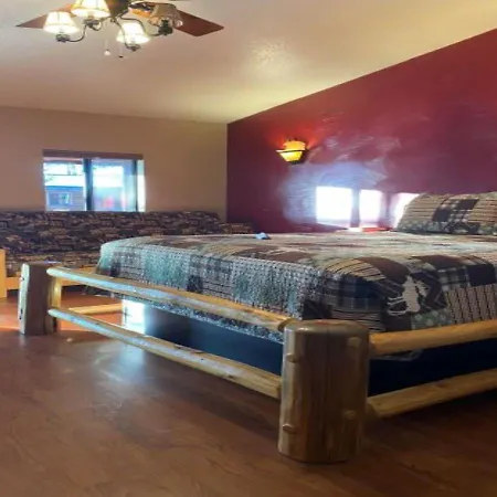 Nine Pines Motel-3