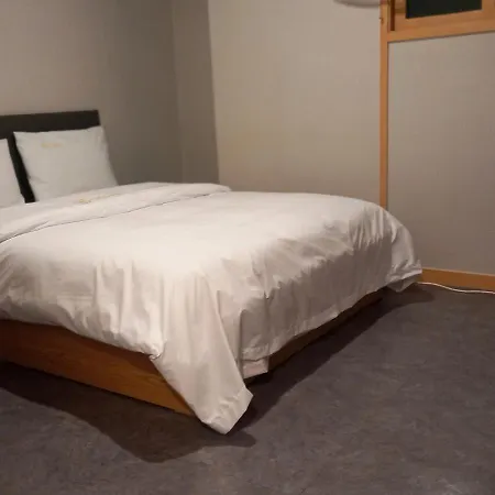 Mong Motel-2