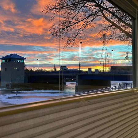 Harbor Winds Hotel (Adults Only)-3