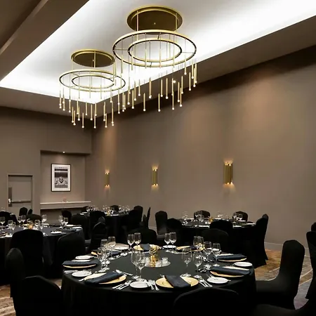 Courtyard By Marriott Montreal Airport-3