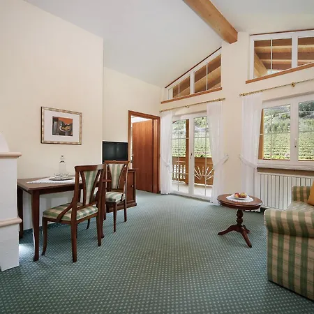 Landhaus Hotel Kristall-3