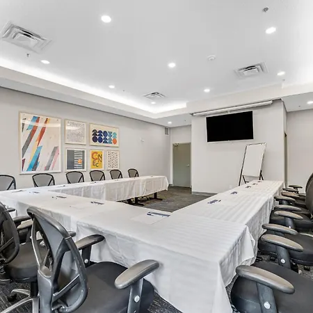 Holiday Inn Express Hotel & Suites-Edmonton South By Ihg-2