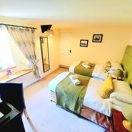 Dolgun Uchaf Historic Guesthouse And Cottages With Boutique Bedrooms In The Heart Of Snowdonia-2