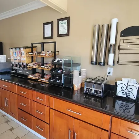 Marinwood Inn & Suites-3