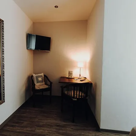 Das Kleine Hotel Lahnau I Rooms & Breakfast-2