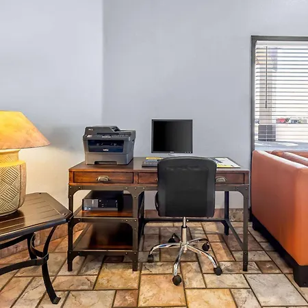 Days Inn By Wyndham Buckeye-3