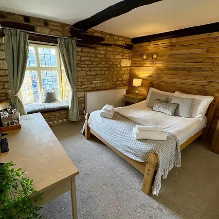 The Kings Arms Hotel-3