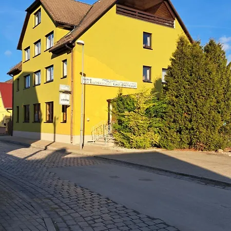 Hotel garni Pension Zur Lutherstadt-3