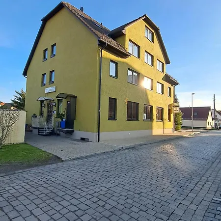 Hotel garni Pension Zur Lutherstadt-2