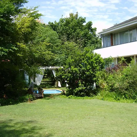 Emerald Guest House Springs-3