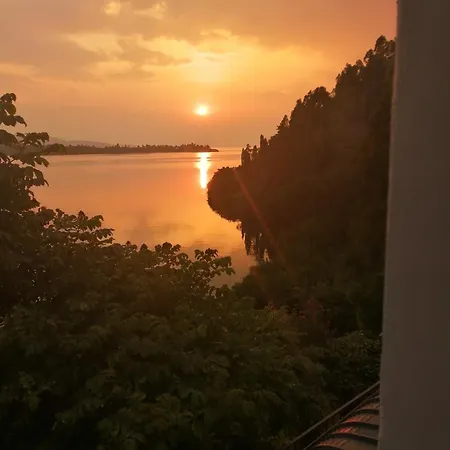 Inn On The Lake-2