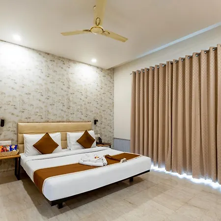 Aadat Hotel Subhash Chowk Gurgaon-2