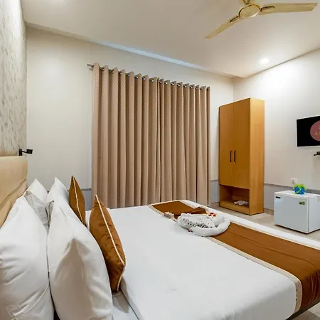 Aadat Hotel Subhash Chowk Gurgaon-3