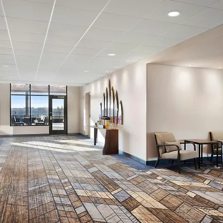 Residence Inn By Marriott Milwaukee Brookfield At Poplar Creek-2