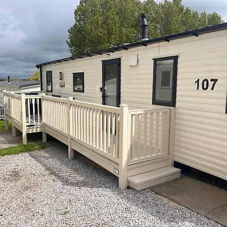 8 Berth Caravan Marton Mere Holiday Park-3