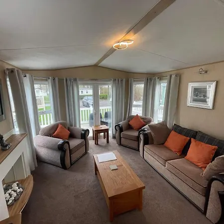 8 Berth Caravan Marton Mere Holiday Park-3