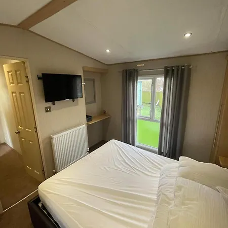 8 Berth Caravan Marton Mere Holiday Park-3
