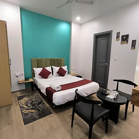 Hotel 7 Star Paschim Vihar Couple Friendly-3