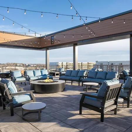Courtyard By Marriott Milwaukee Brookfield At Poplar Creek-3