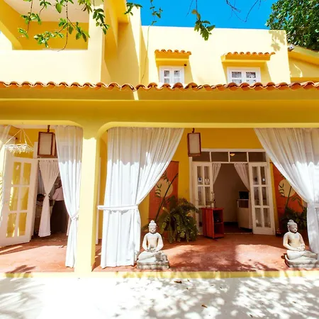 Tropicana Suites Deluxe Playa Los Corales-3