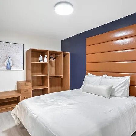 Redamo Suites-3