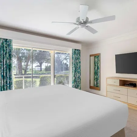 Hilton Vacation Club Charter Club Naples Bay-2