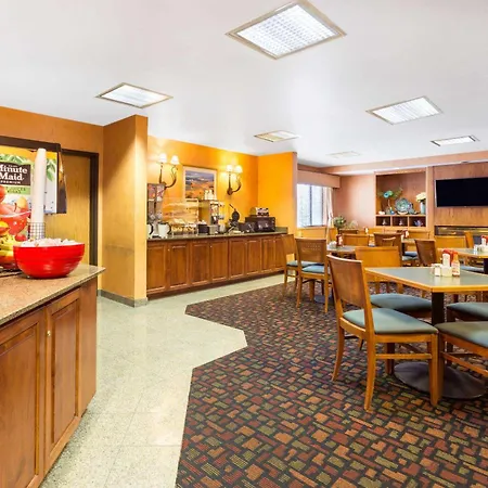 Ramada By Wyndham Kent Seattle Area-3